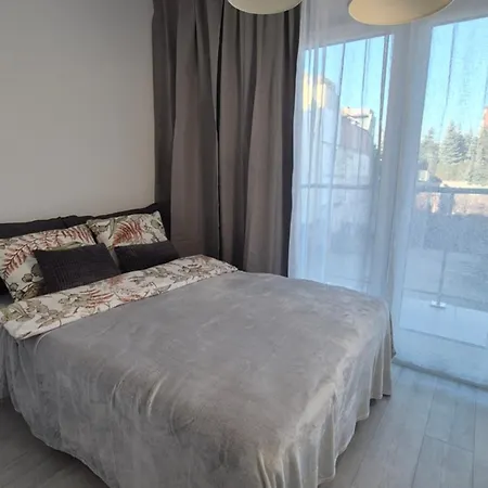 St Wojciech Hill Apartment, Free Parking, Air-conditioning, Self Check-in 24h