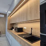 St Wojciech Hill Apartment, Free Parking, Air-conditioning, Self Check-in 24h Apartment