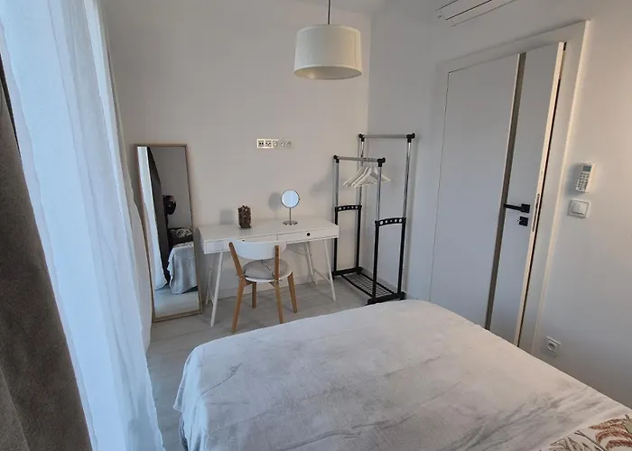 St Wojciech Hill Apartment, Free Parking, Air-conditioning, Self Check-in 24h * Poznan